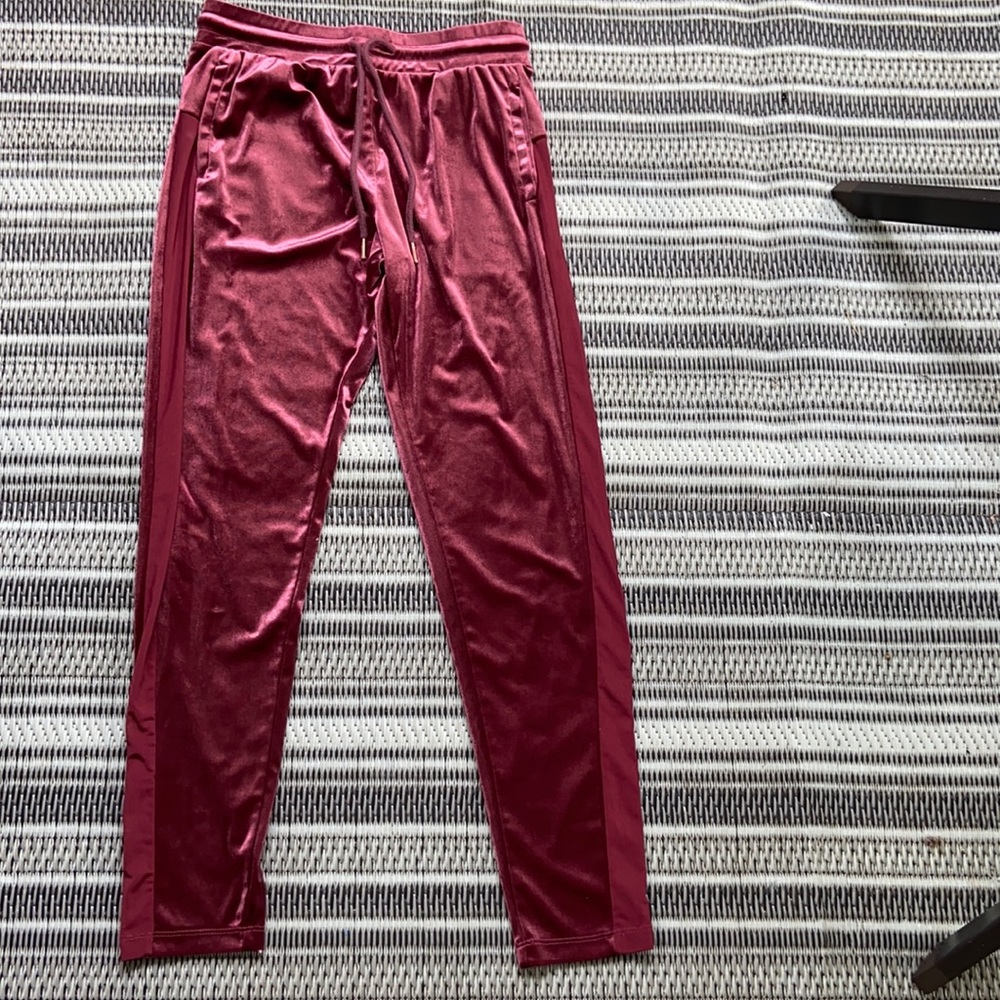 Forever 21 joggers small🎁24 hour price drop!